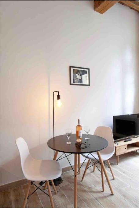 Appartement Lumineux En Centre-Ville Arles Buitenkant foto